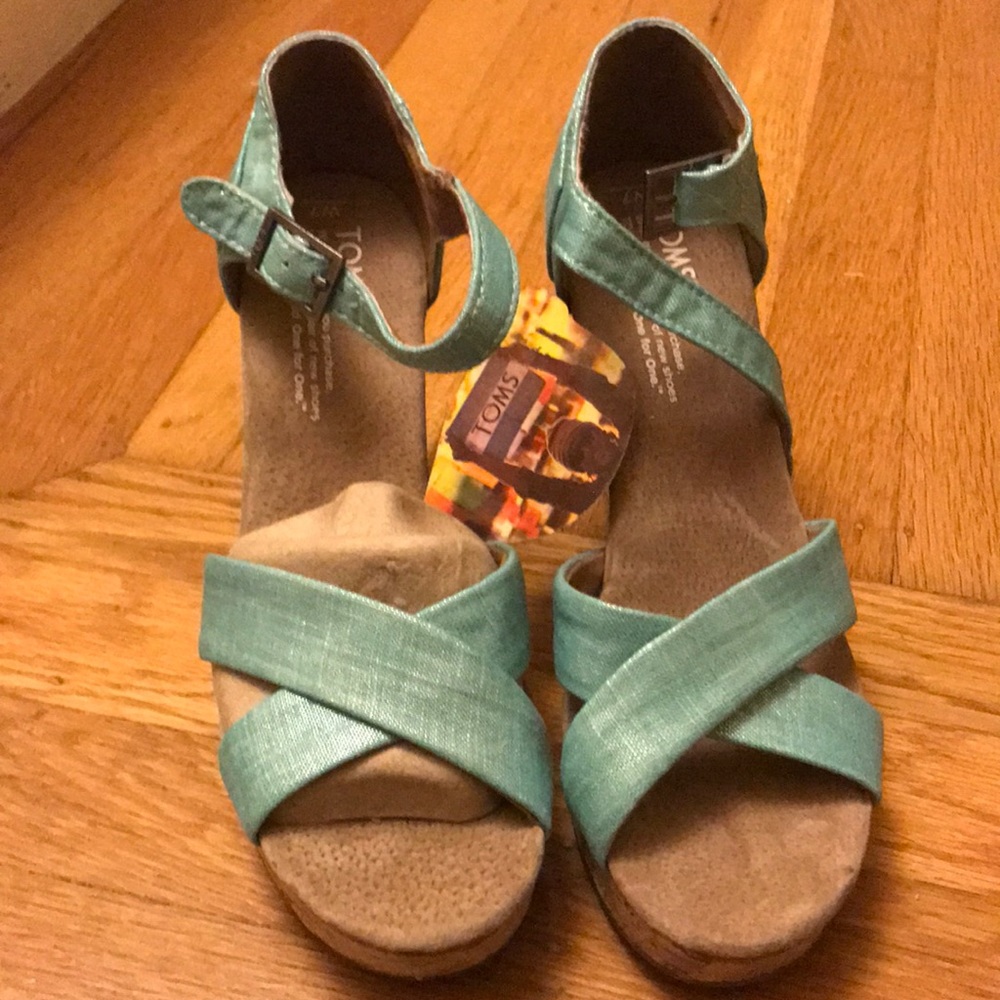 Toms turquoise metallic linen sienna wedges NWB